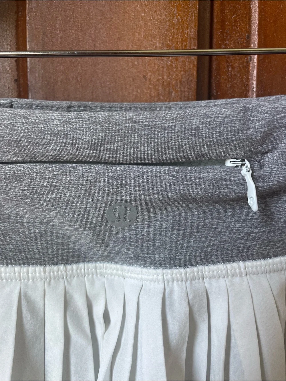 Lululemon women's size 8 white / gray athletic skort - Picture 4 of 7